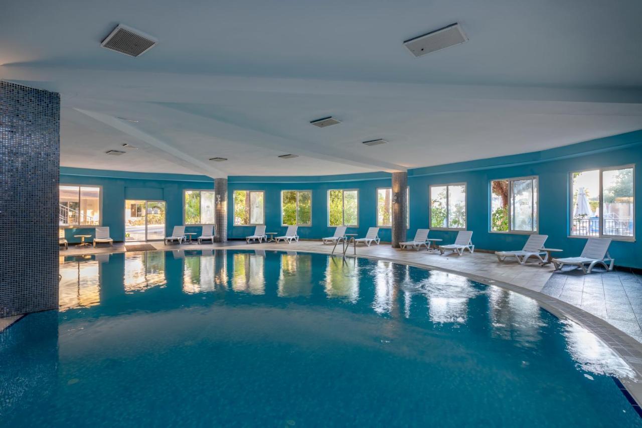 Lake River Side Hotel Spa Exterior photo